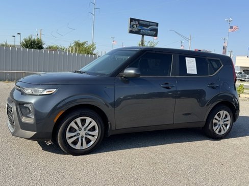 Used 2020 Kia Soul LX image 3