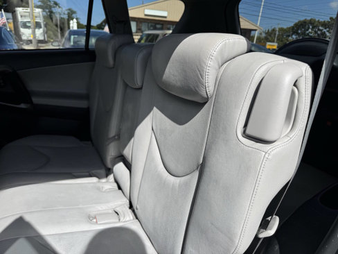 Used 2011 Toyota RAV4 Limited image 27