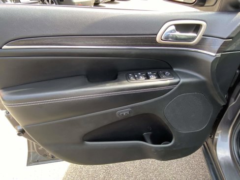 Used 2015 Jeep Grand Cherokee Limited image 8