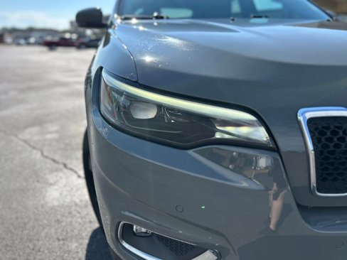 Used 2021 Jeep Cherokee Limited image 9