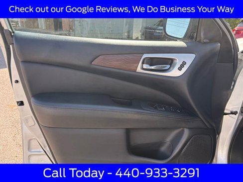 Used 2020 Nissan Pathfinder Platinum image 13