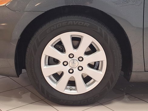 Used 2008 Toyota Camry XLE w/ Leather Pkg image 19