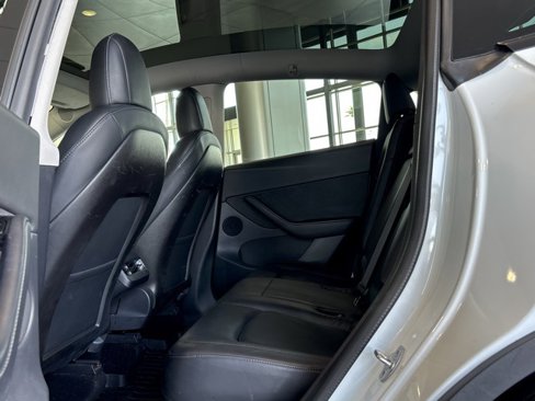 Used 2020 Tesla Model Y Performance image 14