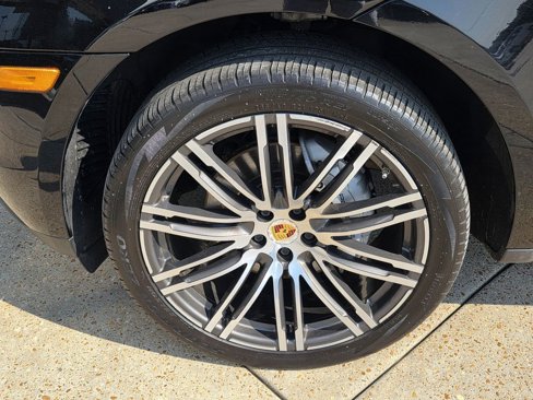 Used 2018 Porsche Macan S w/ Premium Package Plus image 16