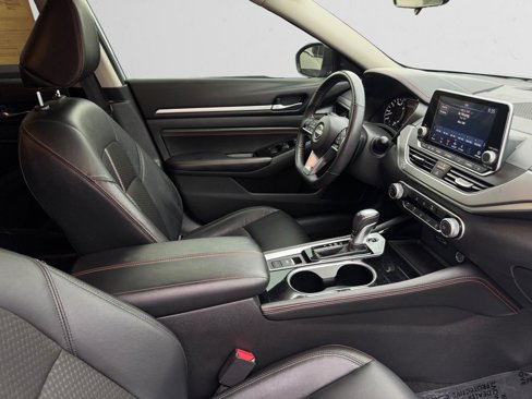 Used 2023 Nissan Altima 2.5 SR image 15