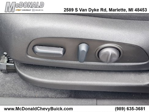 Used 2023 Chevrolet Equinox LT w/ Driver Convenience Package image 6