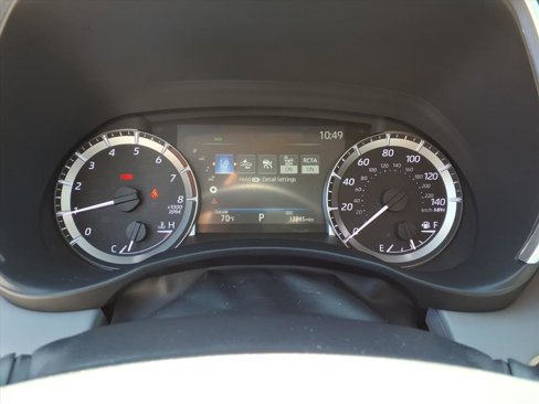 Used 2023 Toyota Highlander XLE image 15