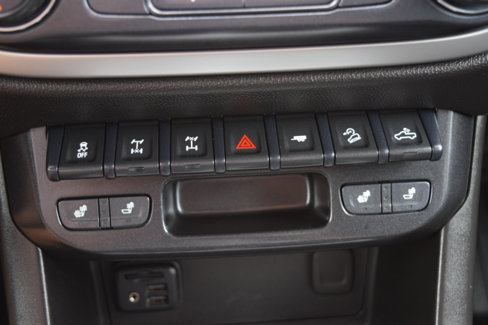 Used 2019 Chevrolet Colorado ZR2 image 24