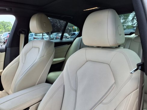 Used 2019 BMW 530i xDrive image 17