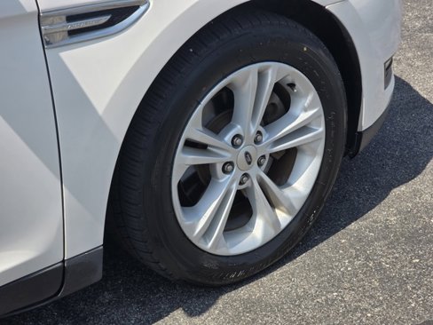 Used 2015 Ford Taurus SEL w/ Equipment Group 201A image 12
