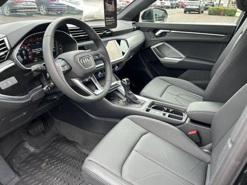 New 2025 Audi Q3 2.0T Premium image 10