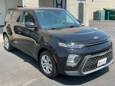 Used 2021 Kia Soul LX image 3