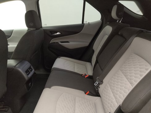 Used 2018 Chevrolet Equinox LS image 18