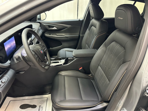 New 2025 Buick Envista Avenir image 4