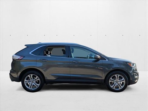Used 2016 Ford Edge Titanium w/ Technology Package image 4