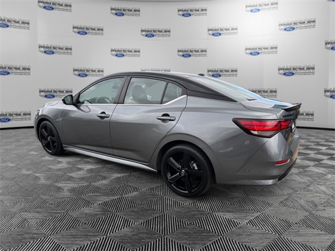 Used 2023 Nissan Sentra SR w/ Midnight Edition Package image 3