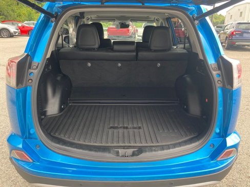 Used 2018 Toyota RAV4 Limited image 21