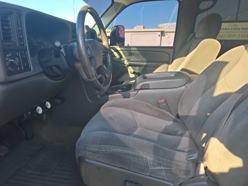 Used 2004 Chevrolet Silverado 2500 LS w/ Skid Plate Package image 10