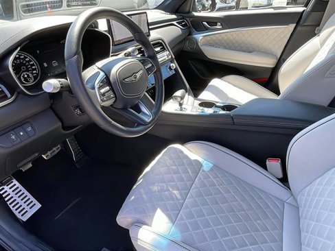 Used 2025 Genesis G70 3.3T Advanced w/ Sport Prestige Package image 14