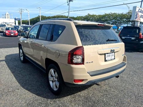 Used 2016 Jeep Compass Latitude image 11