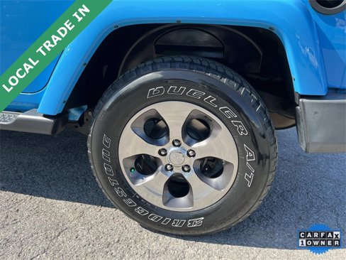 Used 2017 Jeep Wrangler Unlimited Sahara w/ Max Tow Package image 11