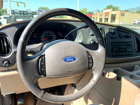 Used 2003 Ford E-150 and Econoline 150 image 38