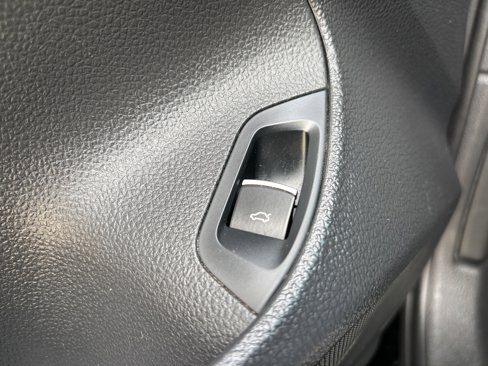 Used 2014 Volkswagen Passat TDI SE image 41