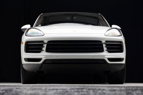 Used 2022 Porsche Cayenne Platinum Edition image 16
