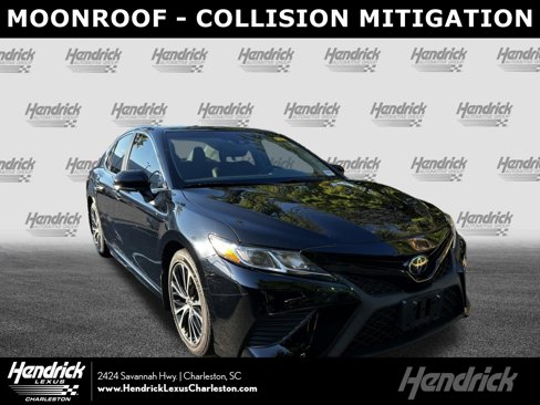 Used 2018 Toyota Camry SE image 1