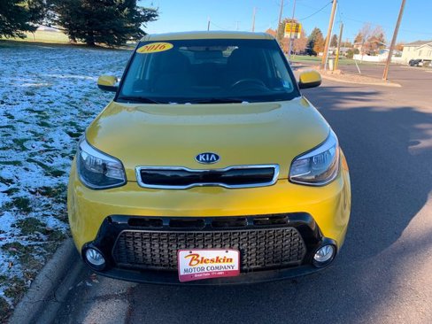 Used 2016 Kia Soul + image 8