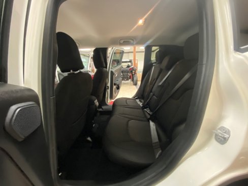 Used 2015 Jeep Renegade Latitude w/ Popular Equipment Group image 13