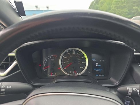 Used 2022 Toyota Corolla SE image 3