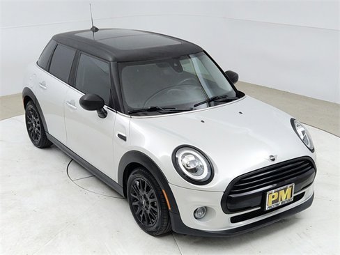 Used 2020 MINI Cooper 4-Door Hardtop w/ Storage Package image 13