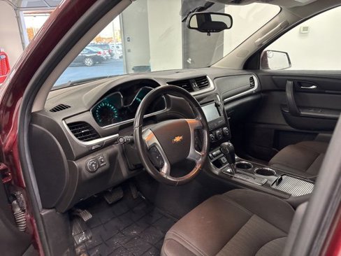 Used 2017 Chevrolet Traverse LT w/ Style and Technology Package image 13