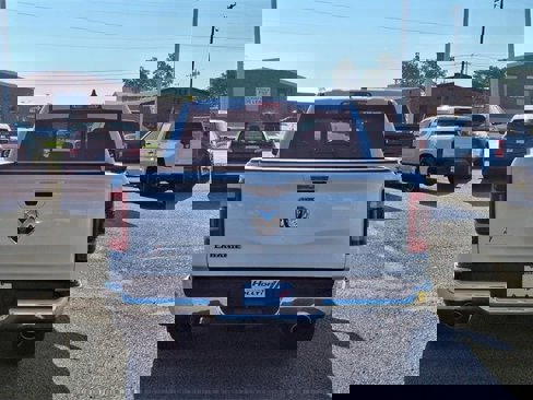 Used 2019 RAM 1500 Laramie image 18