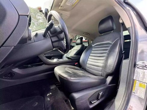 Used 2017 Ford Fusion SE w/ Fusion SE Technology Package image 15