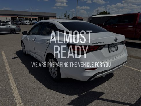 Used 2022 Nissan Sentra S image 3