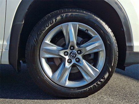 Used 2016 Toyota Highlander Limited image 8
