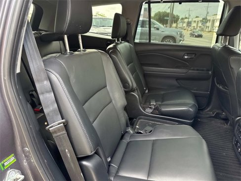 Used 2020 Honda Pilot Touring image 12
