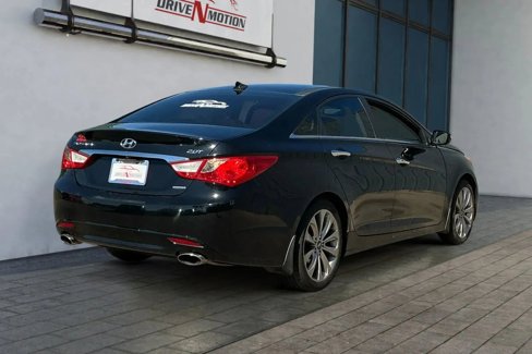 Used 2013 Hyundai Sonata Limited w/ Premium Pkg image 4