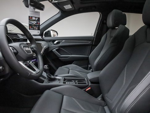 New 2025 Audi Q3 2.0T Premium image 18