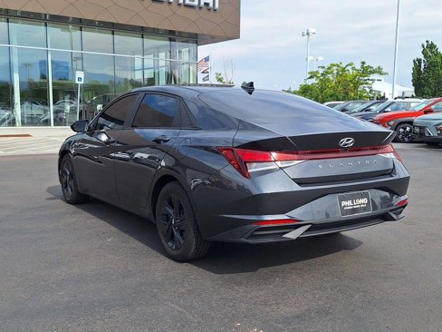 Used 2021 Hyundai Elantra SEL w/ Convenience Package image 5