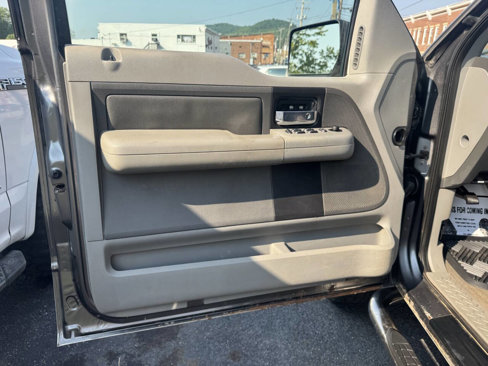 Used 2004 Ford F150 XLT image 10