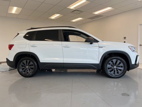 Used 2022 Volkswagen Taos S image 48