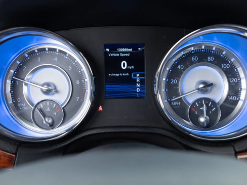 Used 2014 Chrysler 300 w/ Wheels & Beats Group image 31
