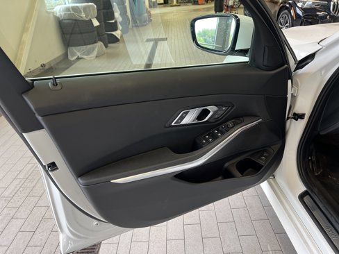 Used 2021 BMW 330i xDrive Sedan w/ Convenience Package image 15