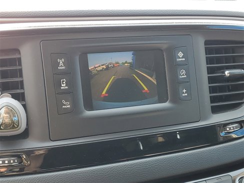 Used 2017 Chrysler Pacifica Touring-L image 23