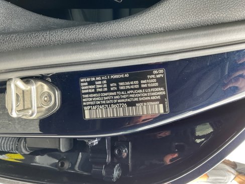Used 2020 Porsche Macan Turbo image 35