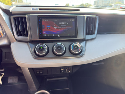 Used 2014 Toyota RAV4 LE image 15