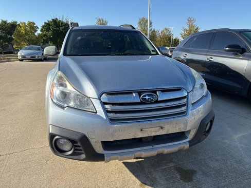 Used 2013 Subaru Outback 2.5i Limited image 2